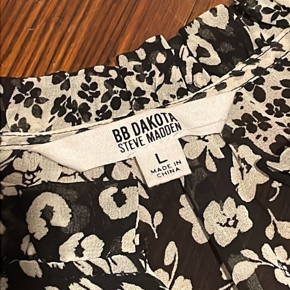 BB Dakota by Steve Madden Women’s Black and White Patterned Dress Size L - Picture 3 of 7